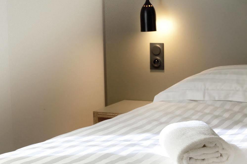 Brit Hotel Essentiel Arverne - Clermont-Ferrand Sud Обьер Экстерьер фото